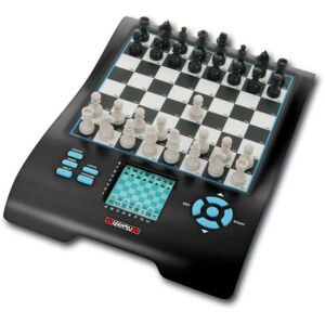 Millennium Šachový a herní počítač 8 v 1 Millennium Europe Chess Champion (AKČNÍ CENA)